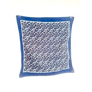 Vintage 100% cotton bandanna in modern Leopard style Blue Black Animal print